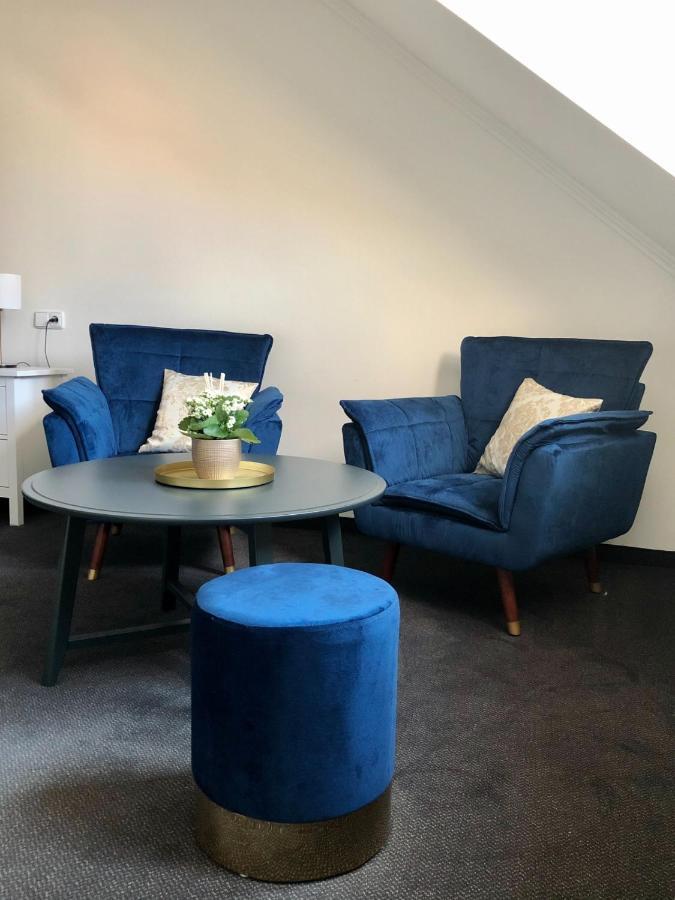 Pension Drei Rosen Karlsbad Exterior foto